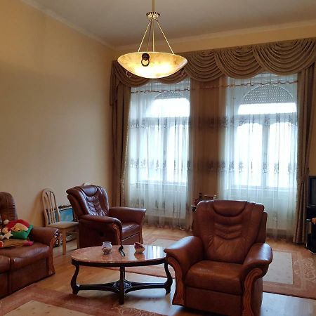 Gabriella Szallas Tabor Utca 5 Szeged Buitenkant foto
